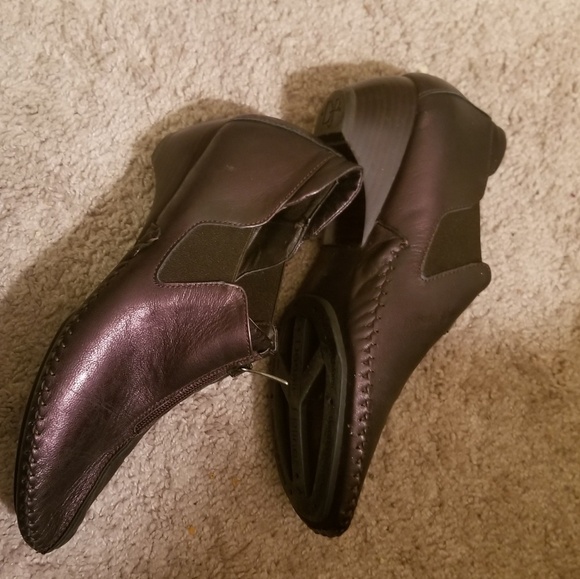 Donald Pliner Brown Metallic Driving Moccasins 9N - Picture 2 of 8